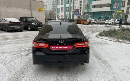 Toyota Camry, 2018 год, 2 850 000 рублей, 8 фотография