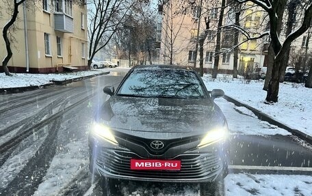 Toyota Camry, 2018 год, 3 300 000 рублей, 1 фотография