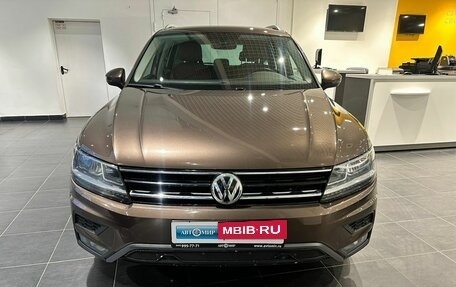 Volkswagen Tiguan II, 2018 год, 3 490 000 рублей, 2 фотография