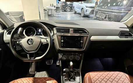 Volkswagen Tiguan II, 2018 год, 3 490 000 рублей, 15 фотография