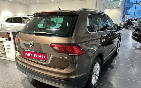 Volkswagen Tiguan II, 2018 год, 3 490 000 рублей, 5 фотография