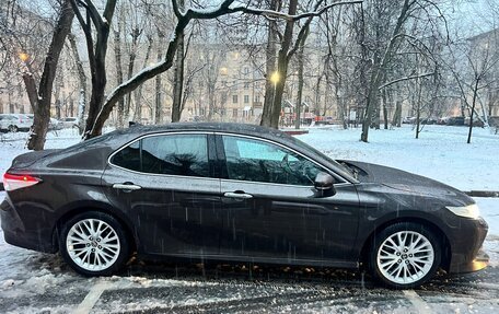 Toyota Camry, 2018 год, 3 300 000 рублей, 15 фотография