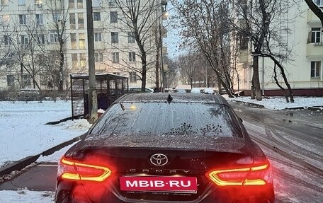 Toyota Camry, 2018 год, 3 300 000 рублей, 14 фотография