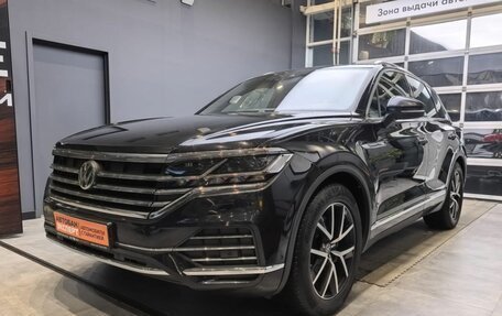 Volkswagen Touareg III, 2018 год, 4 659 000 рублей, 3 фотография