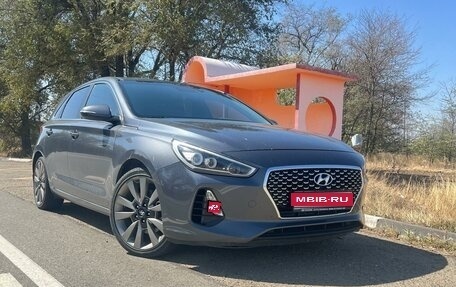 Hyundai Elantra VI рестайлинг, 2018 год, 1 999 999 рублей, 1 фотография