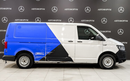 Volkswagen Transporter T6 рестайлинг, 2019 год, 1 495 000 рублей, 4 фотография