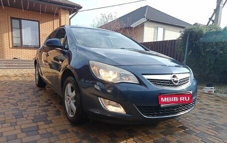 Opel Astra J, 2011 год, 785 000 рублей, 1 фотография