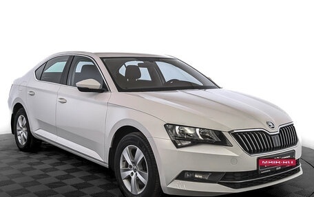 Skoda Superb III рестайлинг, 2019 год, 2 390 000 рублей, 3 фотография