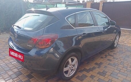 Opel Astra J, 2011 год, 785 000 рублей, 5 фотография