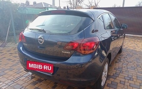 Opel Astra J, 2011 год, 785 000 рублей, 3 фотография