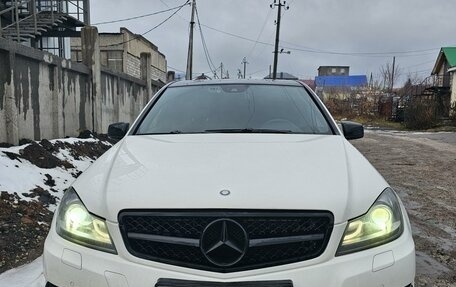 Mercedes-Benz C-Класс, 2012 год, 1 300 000 рублей, 5 фотография