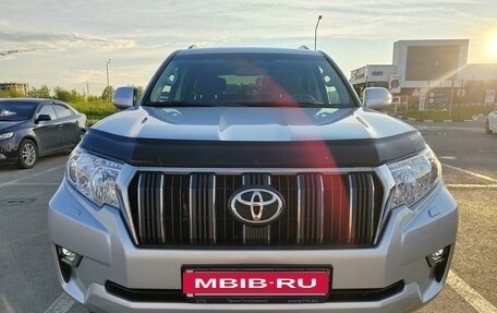 Toyota Land Cruiser Prado 150 рестайлинг 2, 2020 год, 5 250 000 рублей, 11 фотография