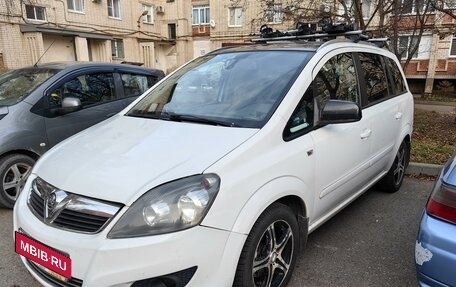 Opel Zafira B, 2013 год, 1 100 000 рублей, 2 фотография