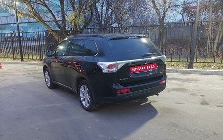 Mitsubishi Outlander III рестайлинг 3, 2013 год, 1 780 000 рублей, 11 фотография