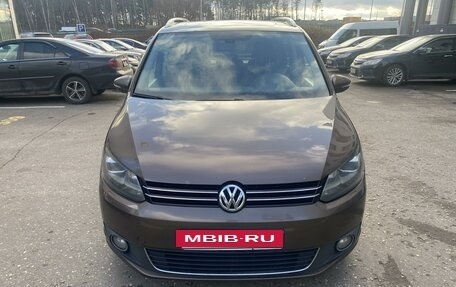 Volkswagen Touran III, 2011 год, 1 199 000 рублей, 3 фотография