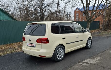 Volkswagen Touran III, 2013 год, 1 350 000 рублей, 9 фотография