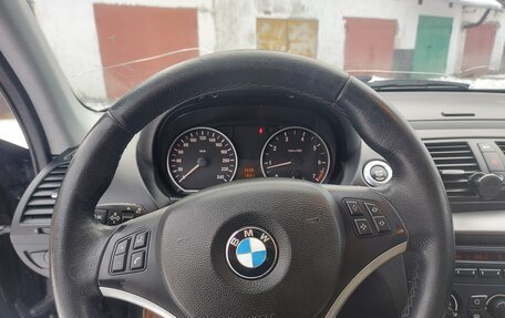 BMW 1 серия, 2011 год, 850 000 рублей, 20 фотография