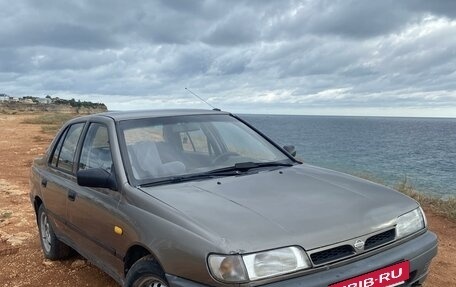 Nissan Sunny N14, 1992 год, 300 000 рублей, 6 фотография