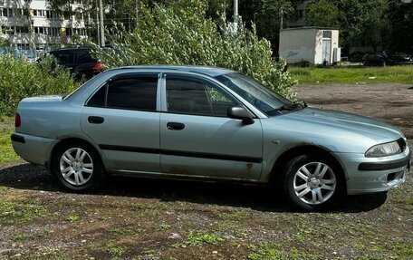 Mitsubishi Carisma I, 2003 год, 159 000 рублей, 3 фотография