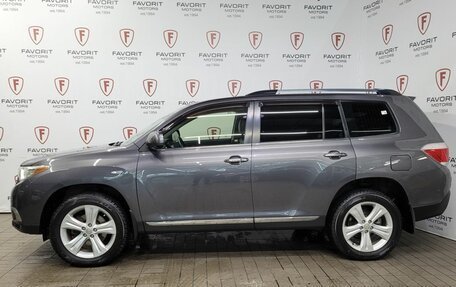 Toyota Highlander III, 2013 год, 2 250 000 рублей, 5 фотография