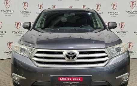 Toyota Highlander III, 2013 год, 2 250 000 рублей, 2 фотография