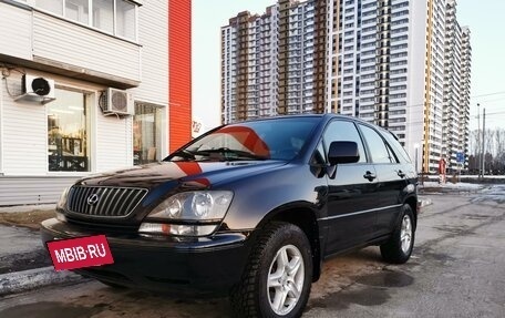 Lexus RX IV рестайлинг, 2000 год, 1 000 000 рублей, 2 фотография