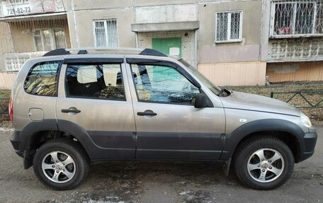 Chevrolet Niva I рестайлинг, 2018 год, 800 000 рублей, 6 фотография