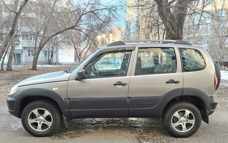 Chevrolet Niva I рестайлинг, 2018 год, 800 000 рублей, 5 фотография