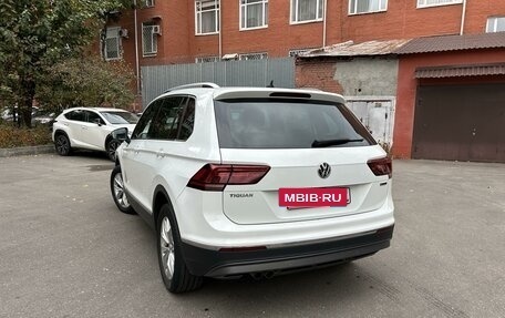 Volkswagen Tiguan II, 2017 год, 2 800 000 рублей, 3 фотография