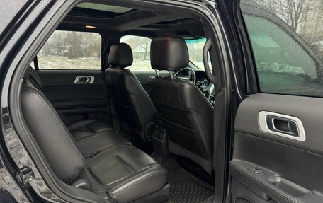 Ford Explorer VI, 2013 год, 1 600 000 рублей, 32 фотография