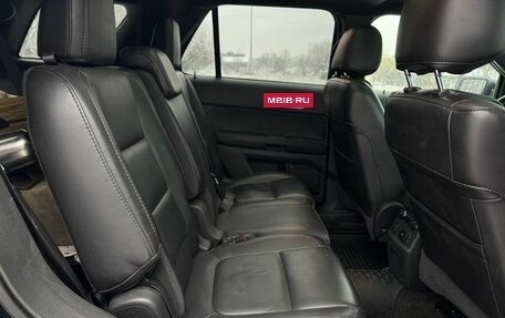 Ford Explorer VI, 2013 год, 1 600 000 рублей, 34 фотография