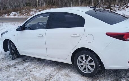 KIA Rio IV, 2018 год, 1 700 000 рублей, 4 фотография