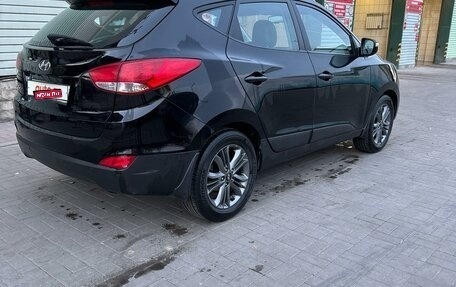 Hyundai ix35 I рестайлинг, 2014 год, 850 000 рублей, 3 фотография