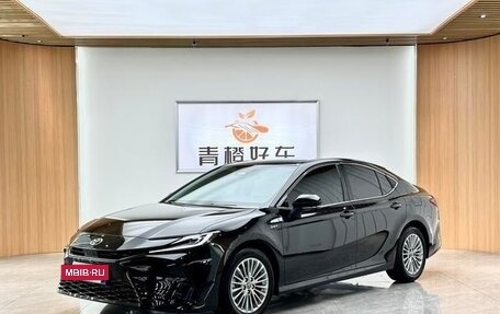 Toyota Camry, 2024 год, 3 650 000 рублей, 2 фотография