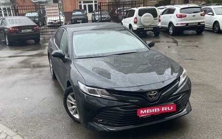 Toyota Camry, 2020 год, 2 750 000 рублей, 9 фотография