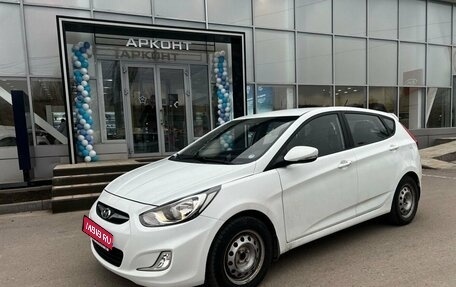 Hyundai Solaris II рестайлинг, 2011 год, 990 000 рублей, 1 фотография