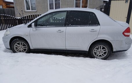 Nissan Tiida, 2010 год, 890 000 рублей, 3 фотография