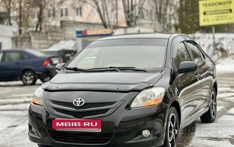 Toyota Yaris III рестайлинг, 2008 год, 645 000 рублей, 2 фотография