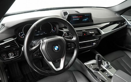 BMW 5 серия, 2017 год, 3 199 000 рублей, 12 фотография