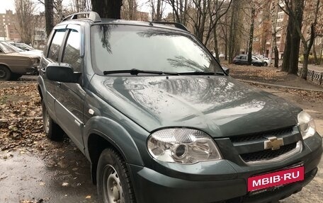 Chevrolet Niva I рестайлинг, 2011 год, 650 000 рублей, 5 фотография