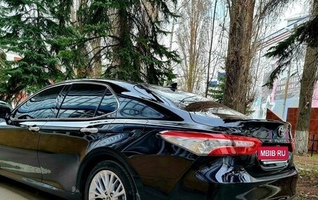 Toyota Camry, 2018 год, 2 950 000 рублей, 4 фотография