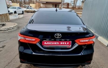 Toyota Camry, 2018 год, 2 950 000 рублей, 11 фотография