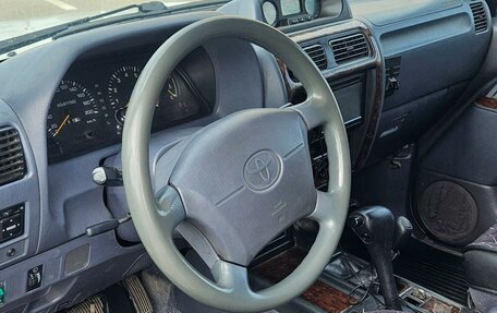 Toyota Land Cruiser Prado 90 рестайлинг, 1996 год, 999 000 рублей, 2 фотография