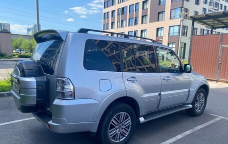 Mitsubishi Pajero IV, 2011 год, 2 470 000 рублей, 6 фотография