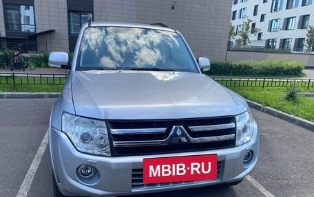 Mitsubishi Pajero IV, 2011 год, 2 470 000 рублей, 11 фотография