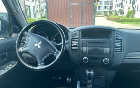 Mitsubishi Pajero IV, 2011 год, 2 470 000 рублей, 34 фотография