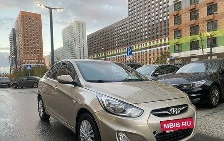 Hyundai Solaris II рестайлинг, 2013 год, 845 000 рублей, 2 фотография