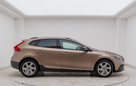 Volvo V40 Cross Country I, 2014 год, 1 390 000 рублей, 4 фотография