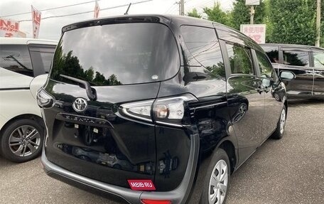 Toyota Sienta II, 2021 год, 1 150 000 рублей, 4 фотография