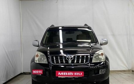 Toyota Land Cruiser Prado 120 рестайлинг, 2005 год, 1 955 000 рублей, 3 фотография